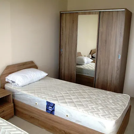 Apartmán Mellia 4 *